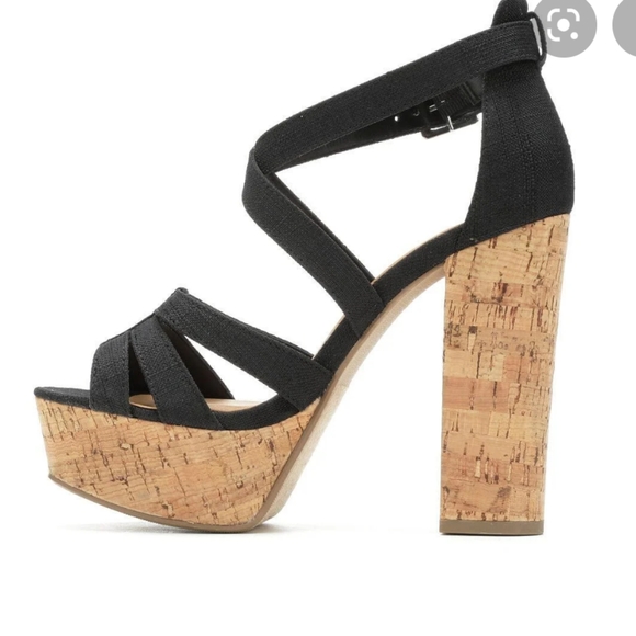 Platform  ankle strappy sandal - Picture 2 of 2